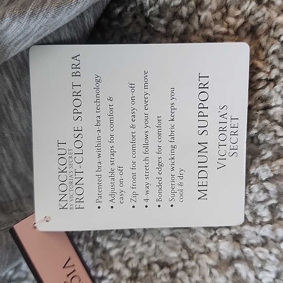 ~Victoria's Secret~ NWT, Knockout Sports Bra w/Medium Support - Picture 6 of 6